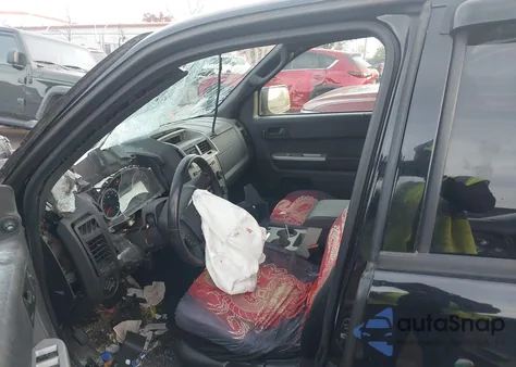 2012 Ford Escape Xlt z USA, uszkodzony, nr VIN 1FMCU9DG6CKB92803